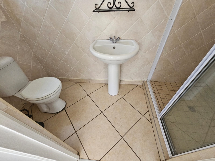 2 Bedroom Property for Sale in New Redruth Gauteng