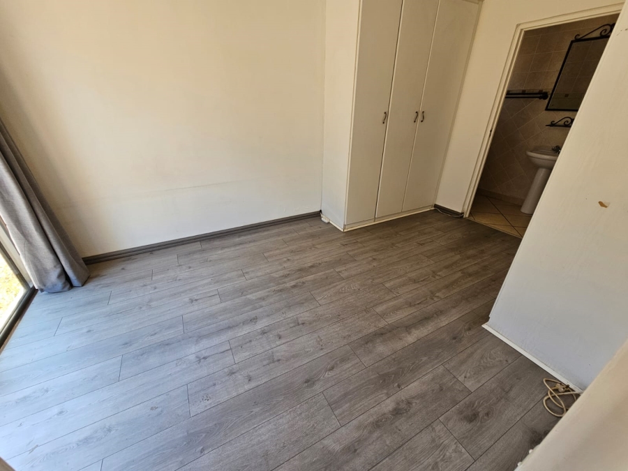 2 Bedroom Property for Sale in New Redruth Gauteng