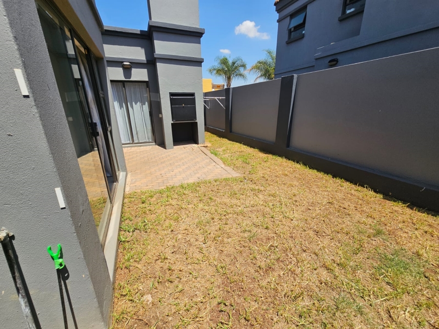 2 Bedroom Property for Sale in New Redruth Gauteng