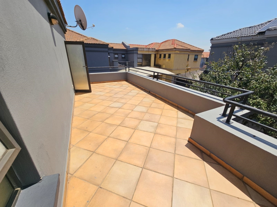 2 Bedroom Property for Sale in New Redruth Gauteng