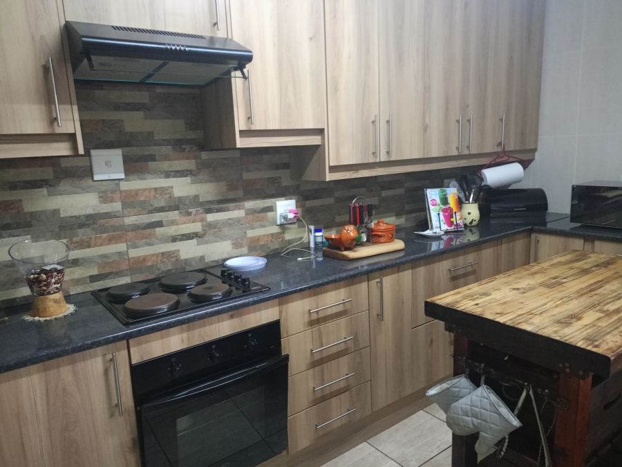 4 Bedroom Property for Sale in Sonland Park Gauteng