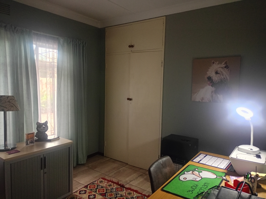 4 Bedroom Property for Sale in Sonland Park Gauteng