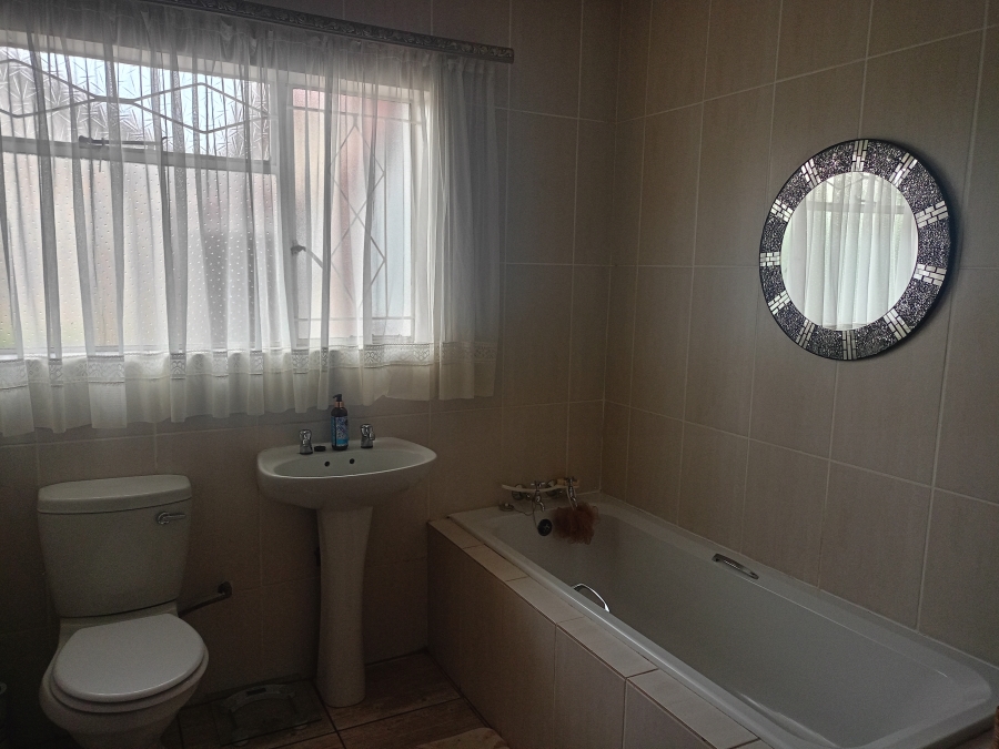 4 Bedroom Property for Sale in Sonland Park Gauteng