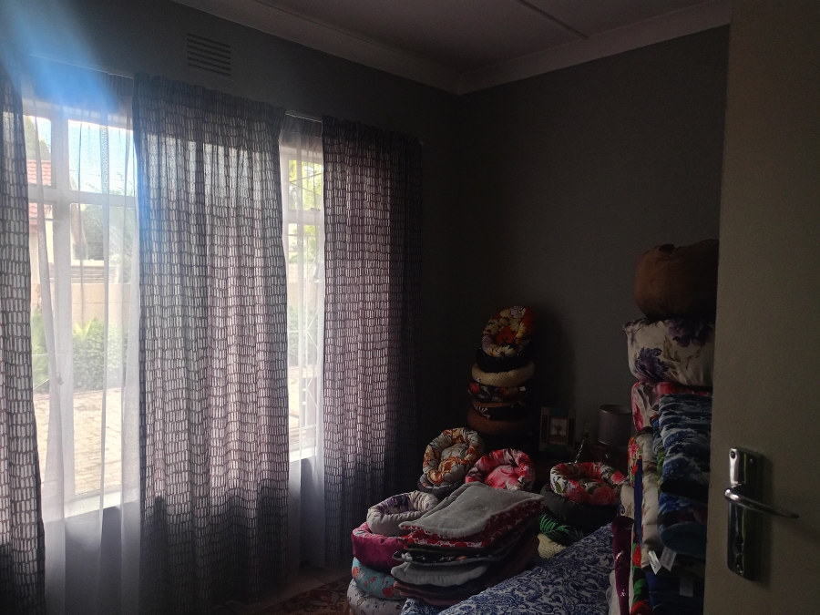 4 Bedroom Property for Sale in Sonland Park Gauteng