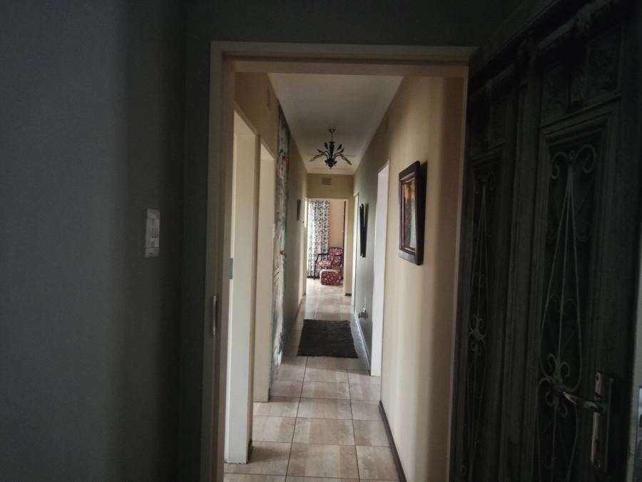 4 Bedroom Property for Sale in Sonland Park Gauteng