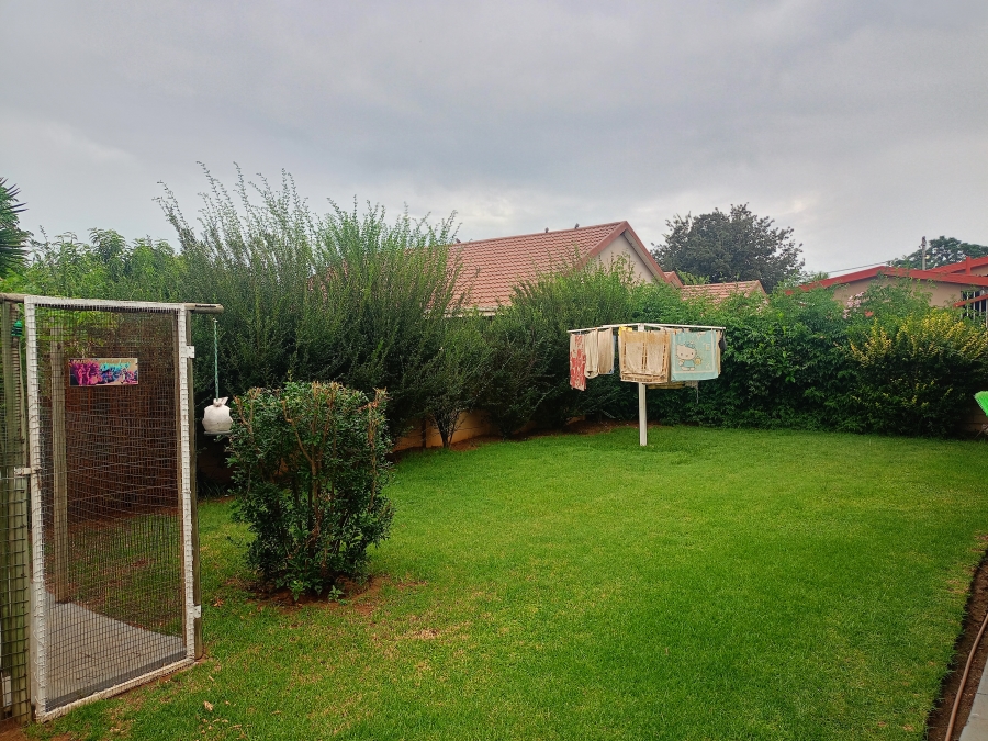 4 Bedroom Property for Sale in Sonland Park Gauteng