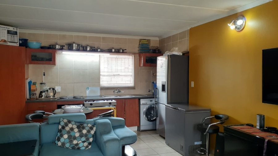2 Bedroom Property for Sale in Vanderbijlpark CW 5 Gauteng