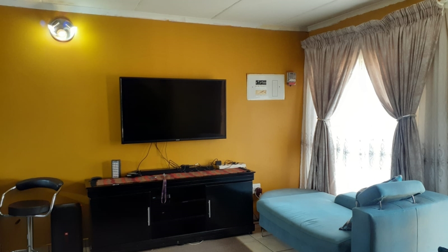 2 Bedroom Property for Sale in Vanderbijlpark CW 5 Gauteng