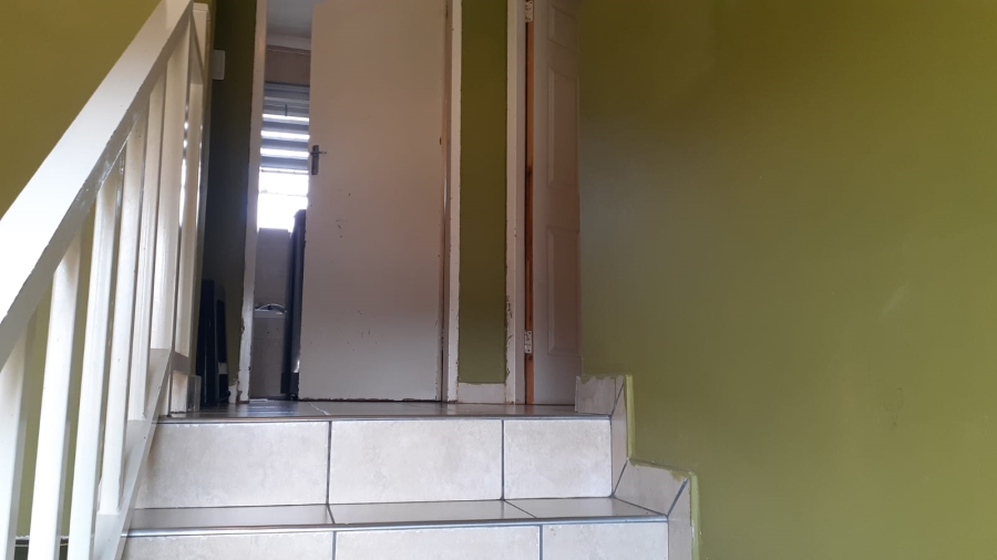 2 Bedroom Property for Sale in Vanderbijlpark CW 5 Gauteng