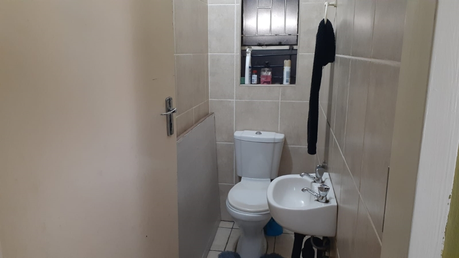 2 Bedroom Property for Sale in Vanderbijlpark CW 5 Gauteng