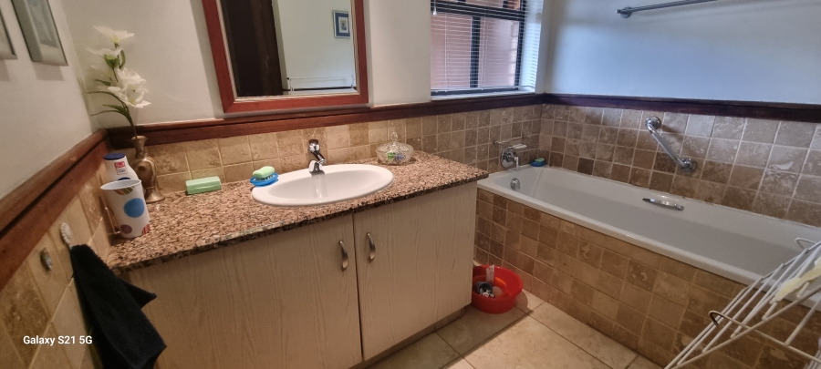 2 Bedroom Property for Sale in Newlands Gauteng