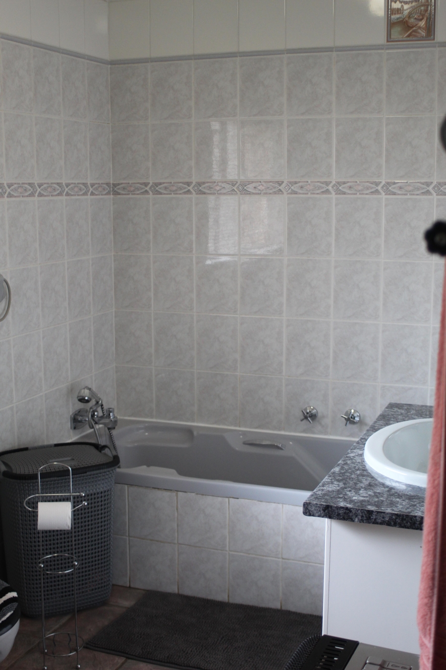 5 Bedroom Property for Sale in Unitas Park Gauteng