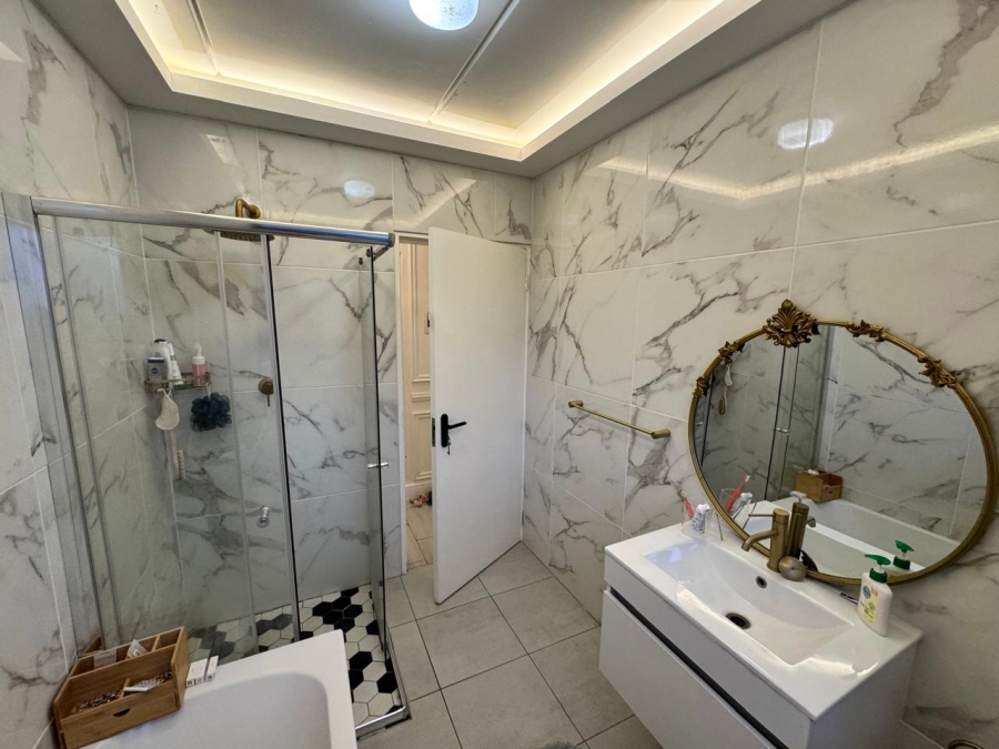 2 Bedroom Property for Sale in Broadacres Gauteng