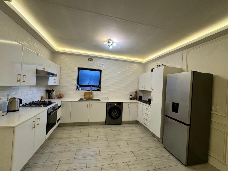 2 Bedroom Property for Sale in Broadacres Gauteng