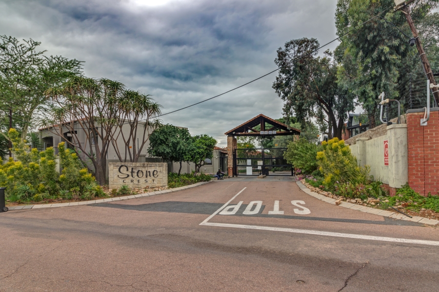 2 Bedroom Property for Sale in Broadacres Gauteng