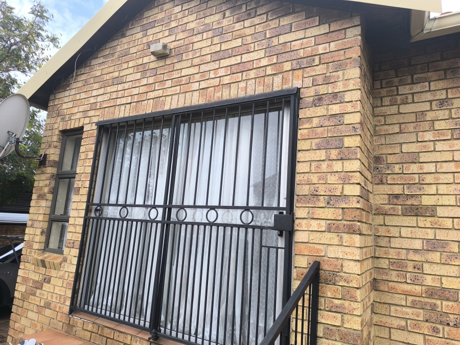 3 Bedroom Property for Sale in Elandspark Gauteng