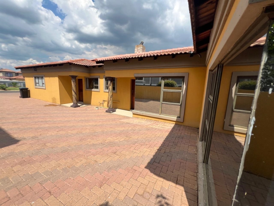 4 Bedroom Property for Sale in Eligwa Estate Gauteng