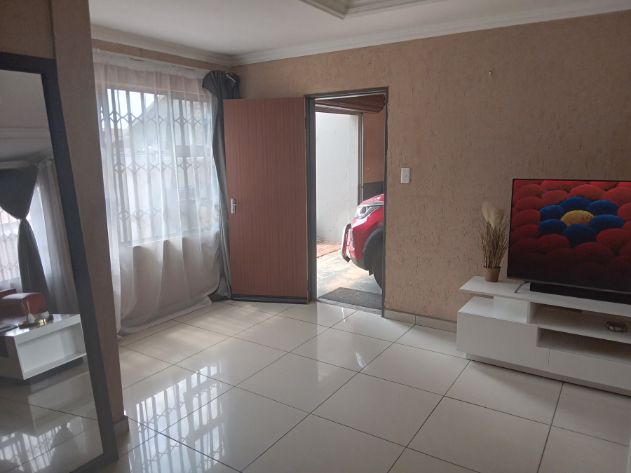 3 Bedroom Property for Sale in Vosloorus Ext 6 Gauteng