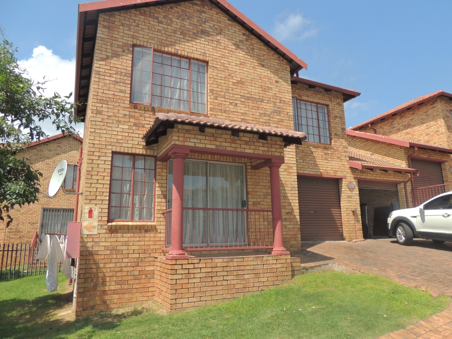 3 Bedroom Property for Sale in Elandspark Gauteng
