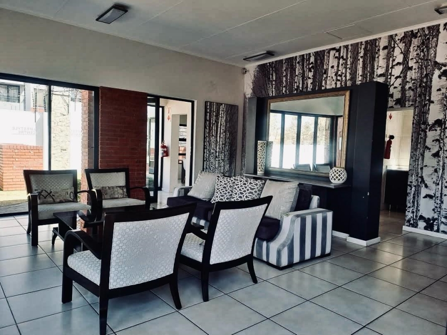 1 Bedroom Property for Sale in Oakdene Gauteng