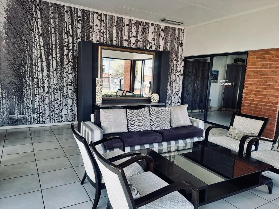 1 Bedroom Property for Sale in Oakdene Gauteng