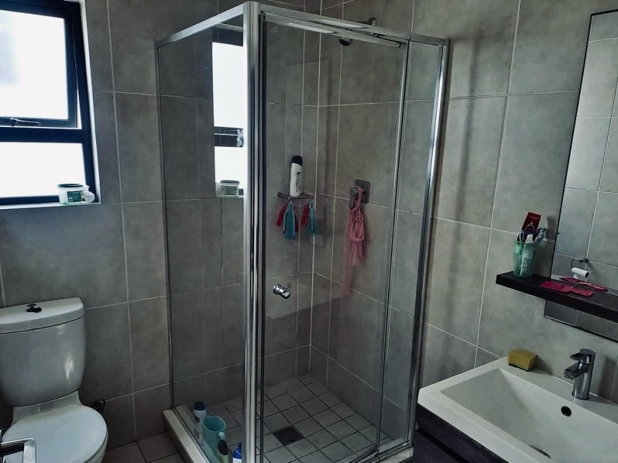 1 Bedroom Property for Sale in Oakdene Gauteng