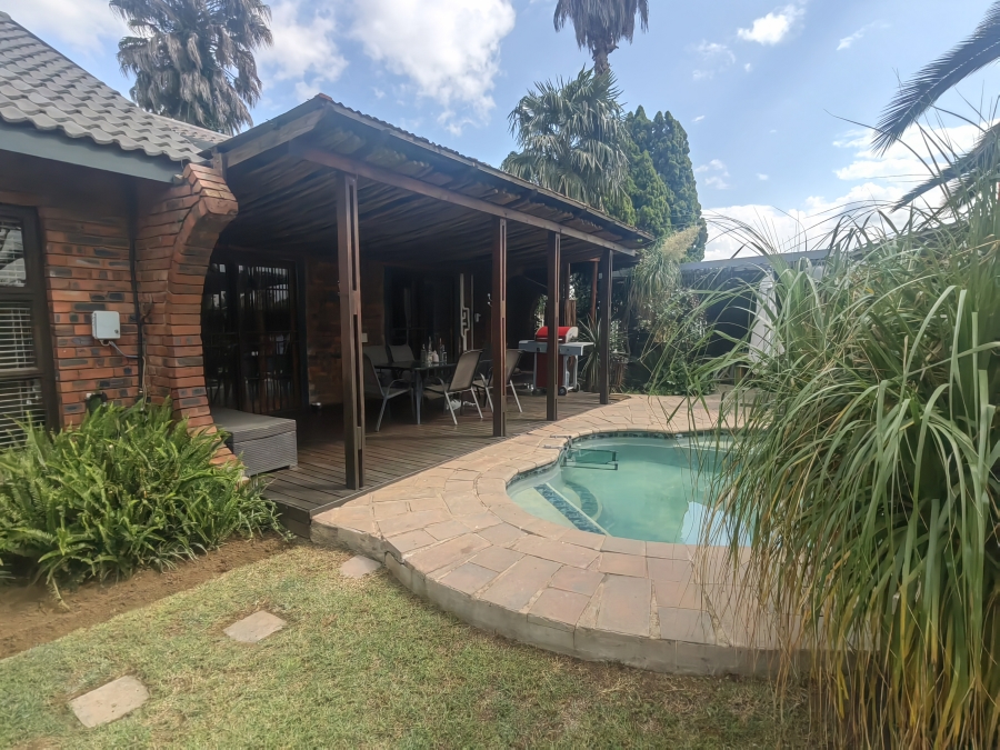 4 Bedroom Property for Sale in Ferryvale Gauteng