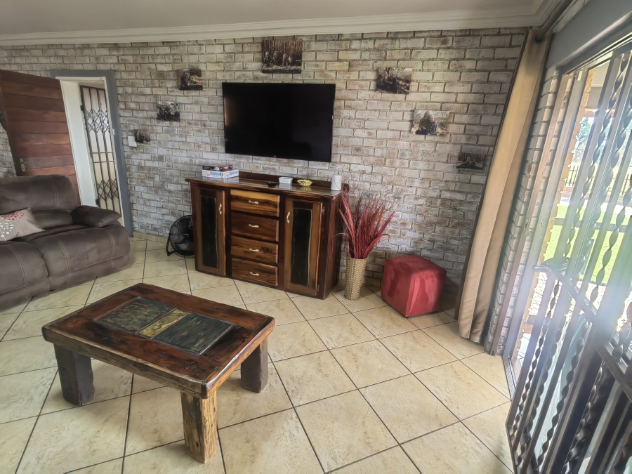 3 Bedroom Property for Sale in Bothas Geluk Gauteng