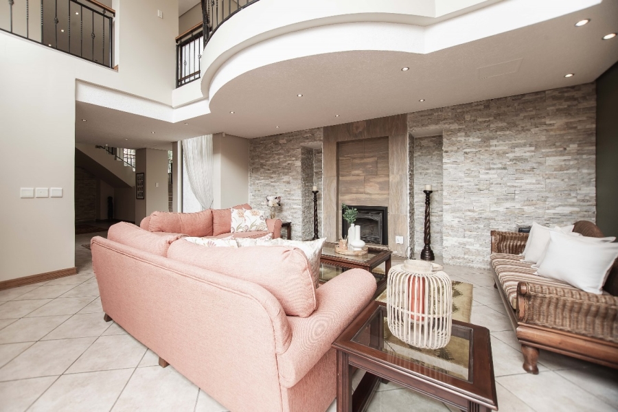 5 Bedroom Property for Sale in Dowerglen Ext 4 Gauteng