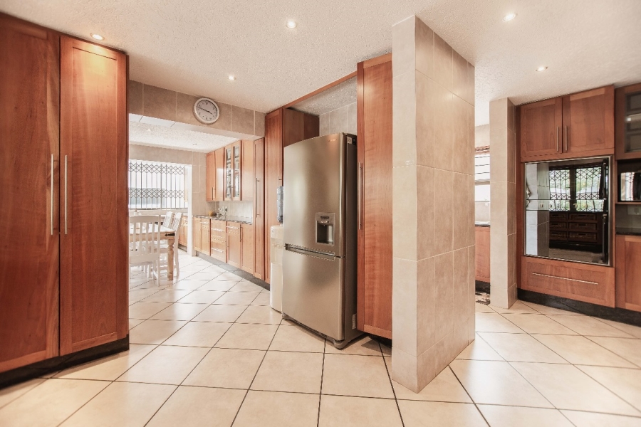 5 Bedroom Property for Sale in Dowerglen Ext 4 Gauteng