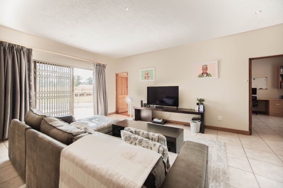 5 Bedroom Property for Sale in Dowerglen Ext 4 Gauteng