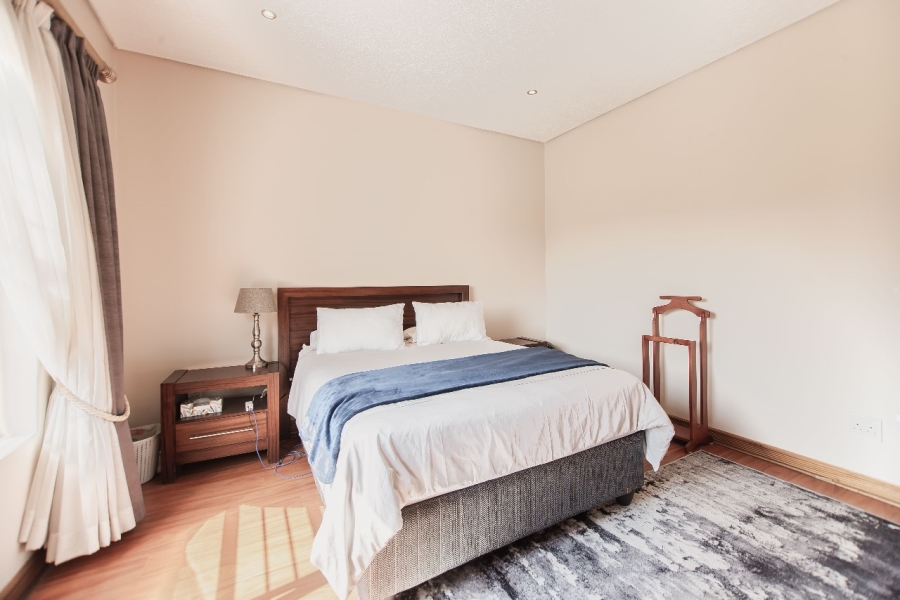 5 Bedroom Property for Sale in Dowerglen Ext 4 Gauteng