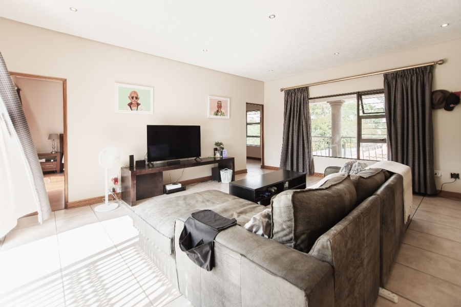 5 Bedroom Property for Sale in Dowerglen Ext 4 Gauteng