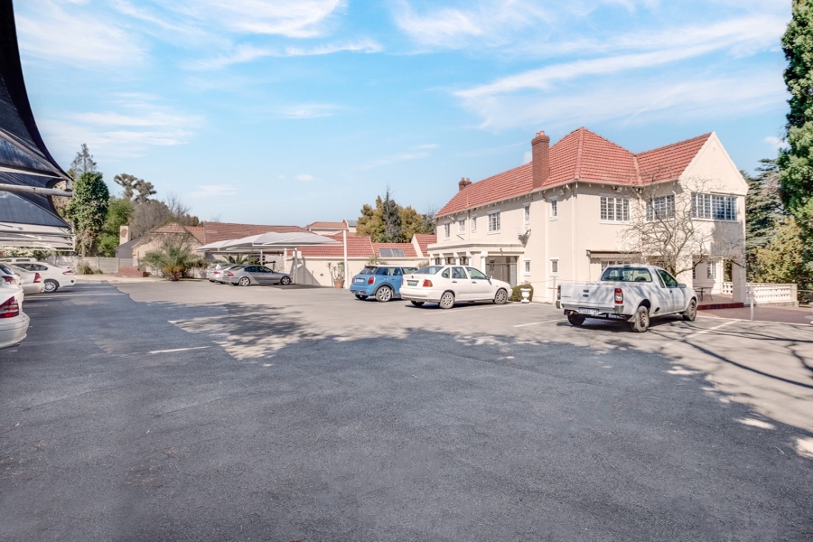 9 Bedroom Property for Sale in Saxonwold Gauteng