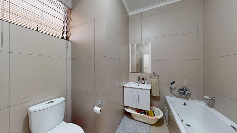 1 Bedroom Property for Sale in Lilianton Gauteng