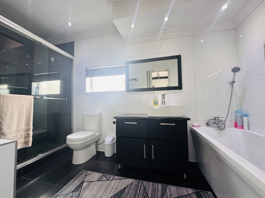 3 Bedroom Property for Sale in Selection Park Gauteng