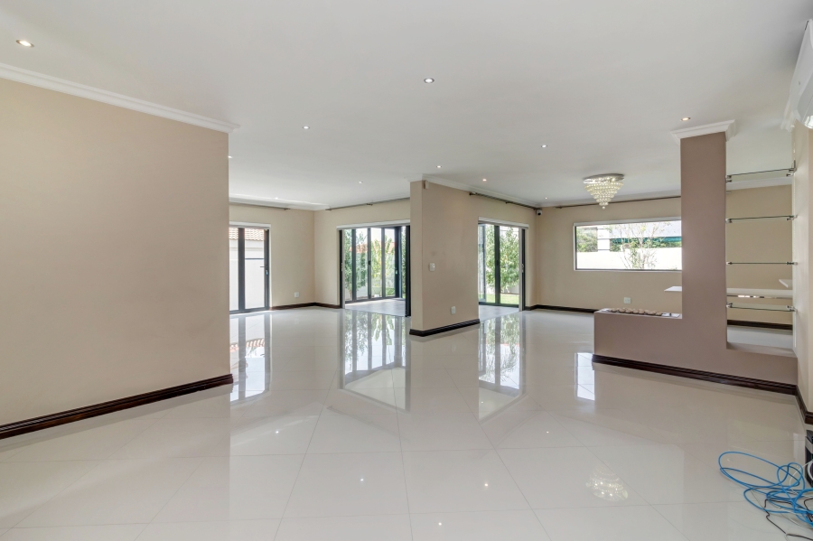4 Bedroom Property for Sale in Broadacres Gauteng