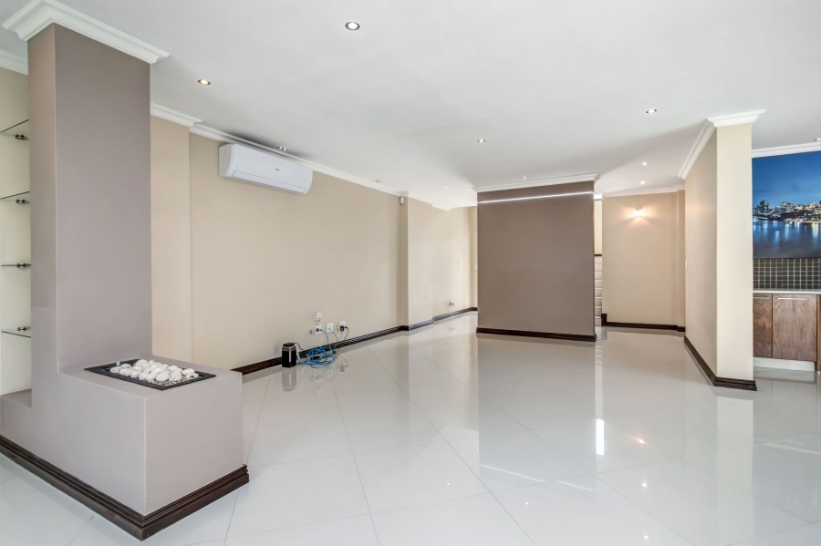 4 Bedroom Property for Sale in Broadacres Gauteng