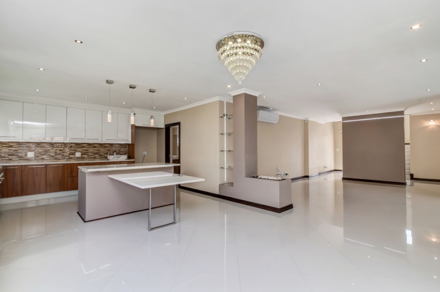 4 Bedroom Property for Sale in Broadacres Gauteng