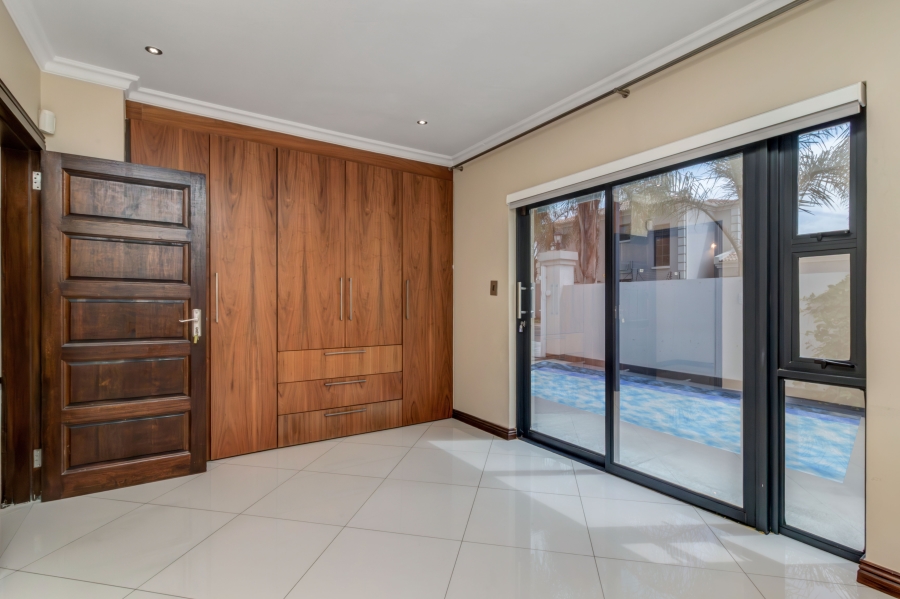 4 Bedroom Property for Sale in Broadacres Gauteng