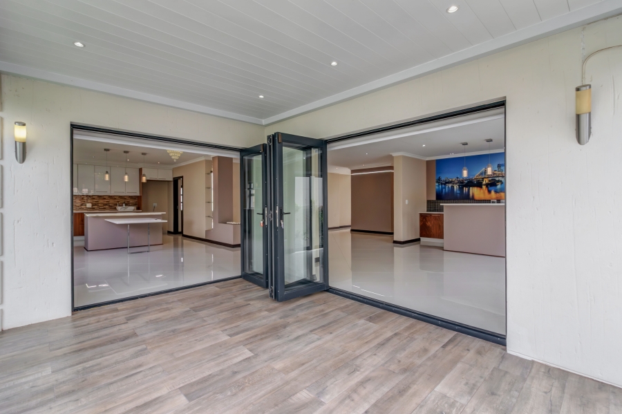 4 Bedroom Property for Sale in Broadacres Gauteng