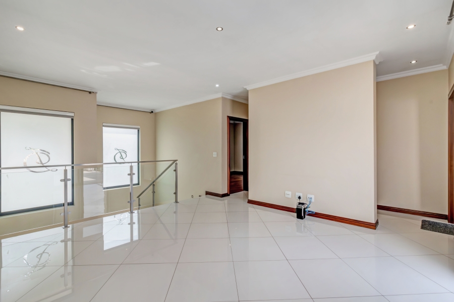 4 Bedroom Property for Sale in Broadacres Gauteng