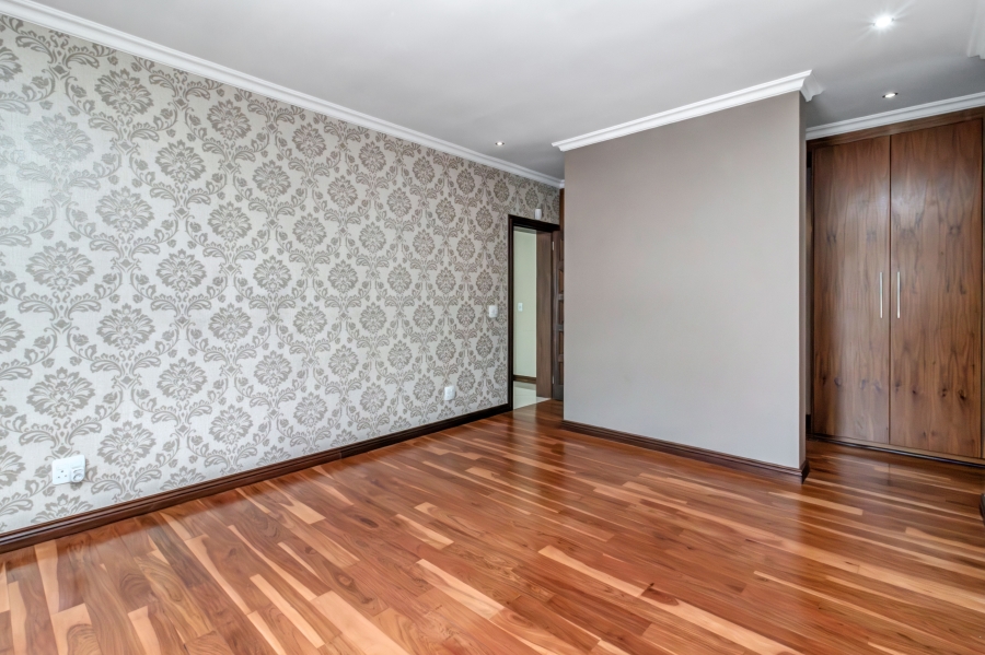 4 Bedroom Property for Sale in Broadacres Gauteng