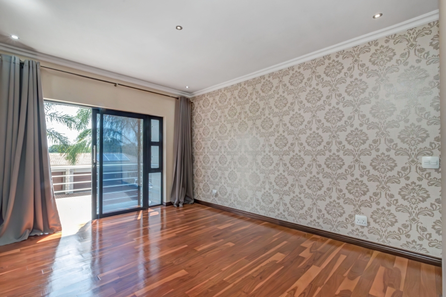 4 Bedroom Property for Sale in Broadacres Gauteng