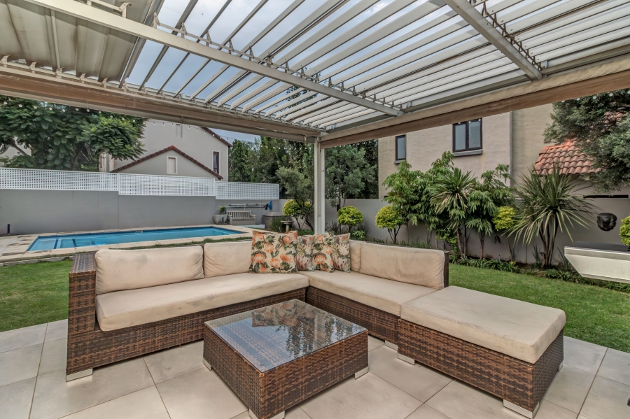 4 Bedroom Property for Sale in Broadacres Gauteng