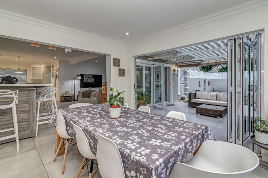 4 Bedroom Property for Sale in Broadacres Gauteng