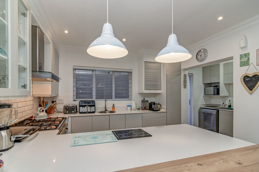 4 Bedroom Property for Sale in Broadacres Gauteng