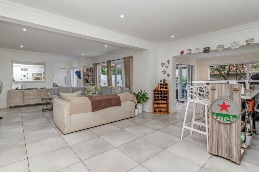 4 Bedroom Property for Sale in Broadacres Gauteng