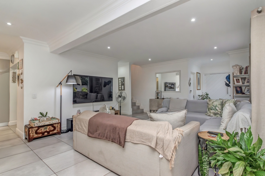 4 Bedroom Property for Sale in Broadacres Gauteng