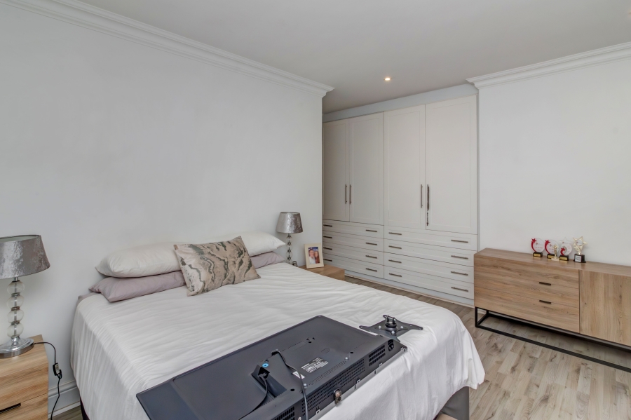 4 Bedroom Property for Sale in Broadacres Gauteng